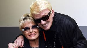 Er wurde im januar 2004 als single zum album wahrheit oder pflicht veröffentlicht und konnte als einziges… Heino Privat Karriere Skandale Und Frauengeschichten So Tickt Der Schlagerstar News De