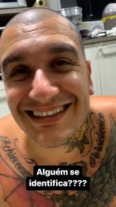 Instagram 用户 Elaine Regis