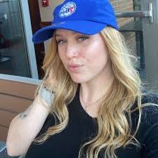 Gene Kraft's Instagram, Twitter & Facebook