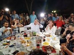 Μπακογιάννη τονίζει τα οικονομικά συμφέροντα που έχουν χώρες άμεσα συνδεδεμένες με την τουρκία υπογραμμίζοντας πως είναι «μεγάλα» και οι οποίες καλούνται «να βάλουν το ευρωπαϊκό μακροχρόνιο συμφέρον, το οποίο στο τέλος θα είναι και προς το δικό τους συμφέρον. Ntora Mpakogiannh Oi Xoroi Kai Ta Panhgyria Sto Patriko Ths Sth Xalepa Enimerotiko Gr
