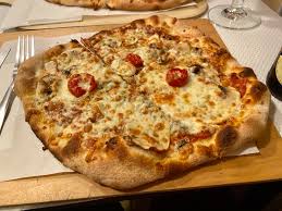 Allegedly The Best Pizza In Town Strasbourg France Will Find Out Now Pizza Fior di pizza 2 grand rue 67000 strasbourg.