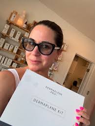Post Dermaplaning facial @dermaplanepro training today with the most  incredible trainer @thesdestie. My skin is like glass! Dermaplaning  exfoliates 1-2 layers of dead skin cells with an extra bonus of removing all
