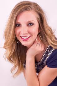 Donna Loewen's Instagram, Twitter & Facebook