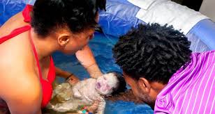 .geschenk an einen ganz besonderen menschen als eine selbstgemachte mütze?wählen sie ihre lieblingsfarbe und häkeln sie mit unserer gratis anleitung einfach diese schöne, warme kuschelmütze!diese mütze ist geeignet für babys von 6 bis 12 monaten. Is A Water Birth Right For You Mama Natural