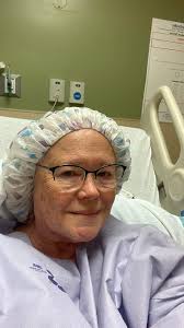 Anyone knee have a dent? I'm post op TKR 11/2/2021