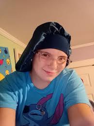 Sharing before bed photos and self-confidence