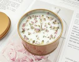 We propose using dried flowers to achieve this. Custom Dried Flower Candles Pressed Flower Candles Manufacturer In China