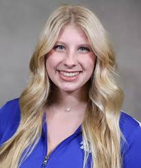 Miriam Finch's Instagram, Twitter & Facebook