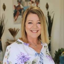 Valerie Castle's Instagram, Twitter & Facebook