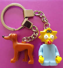 Le Maggie Simpson Avec Chien Figurine Porte Cle Fait A La Etsy Porte Cle Figurine Fait Main
