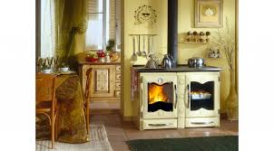 Ocaktan gelen ısı rutubet ile çok iyi savaşır, küflenmeyi önlemeye yardımcı olur. Evi Isitmak Icin Sobalar Ozel Bir Evi Isitmak Icin Odun Sobasi Analiz Ediyor Ve Seciyoruz