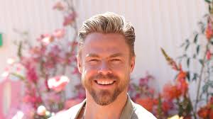 5 Things About Derek Hough: Get to Know ‘Extra's' New Host!