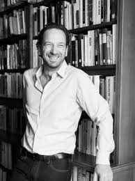 Votre le tien la vôtre. Entretien Avec Francois Busnel L Apostrophee