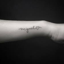 1001 Ideas De Letras Para Tatuajes Para Hombres Y Mujeres This entry was posted in tatuajes de letras and tagged letra tatuada, letras para tatuajes, letters tattoos, tatuajes de letras, tatuajes letras, words tattoos. 1001 ideas de letras para tatuajes