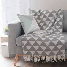 Jete En Tissu Gris 127 X 152 Cm Ethan Jete De Canape Canape Maison Du Monde Amenagement De Piece