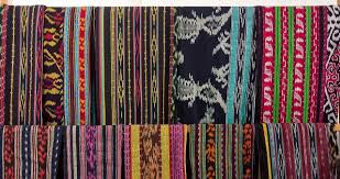 Jenis tekstil dapat diketahui dari perbedaan serat dan permukaan teksturnya. Sifat Bahan Dan Kegunaannya Contoh Rpp Sd Dan Soal Sd