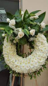 Judaism is basically comprised of three denominations, which in some instances have variations in their flowers are not generally part of a jewish funeral, so they shouldn't be sent or brought to the funeral. Cfm Gives Tips To Buy Cheap Funeral Flowers In La S Flower District