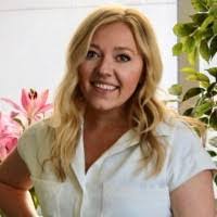 Shea Sweeney's Instagram, Twitter & Facebook