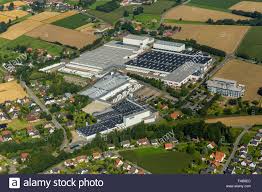 Die hausmesse app ermöglicht den direkten empfang von benachrichtigungen für mitarbeiter der häcker küchen gmbh & co. Luftaufnahme Bierener Hacker Kuchen Gmbh Co Kg Rodinghausen Ost Westfalen Nordrhein Westfalen Deutschland Europa Antenne Stockfotografie Alamy