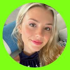 👤 Marcou você 💗 Eu sei que você anda vendo minhas fotos... não precisa  negar. Só queria saber o que achou delas. ❤️