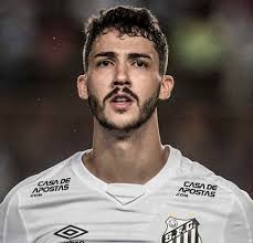 Gustavo Henrique rebate presidente do Santos: 'Todos reclamam de sua  postura'