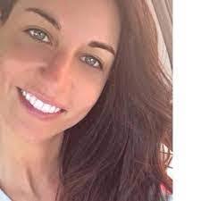 Rena Houser's Instagram, Twitter & Facebook