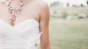 Check spelling or type a new query. Frau Verkauft Brautkleid Und Rechnet Gleich Noch Mit Ihrem Ex Ab Stern De