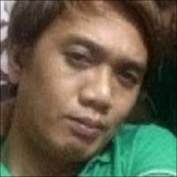 Howard Flores's Instagram, Twitter & Facebook