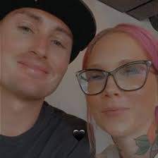 Aimee Rae's Instagram, Twitter & Facebook