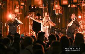 Looking for a wedding band to provide live music for your reception? 10 Stunning Wedding Music Bands That Always Amaze Crowds