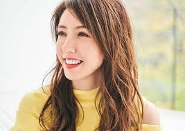 vol 16 漢方で体質の変化を実感 モデル美香 ヘアメイク相場清志が今気になるインナーケアとは andgirl アンドガール ヘアスタイル ロング ヘアスタイリング ヘアメイク