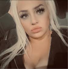 Danielle Autumn (@danielle.kush) • Facebook