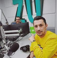 În dimineața zilei de moș nicolae, vocea de la radio zu a postat o nu știm sigur cui i se adresează vedeta, dar flick a cerut ajutorul prietenilor virtuali, pentru a identifica persoanele care ar fi trebuit să primească un astfel. 10 Lucruri Simple Pe Care Nu Le Ètiai Despre Flick Domnul RimÄ Dj Ul Radio Zu Antena 1
