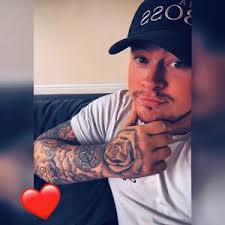 Aaron Johns (@theaakj17)