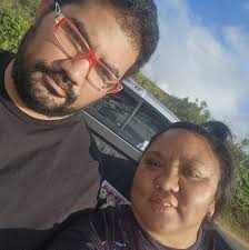 Chelley can wrap her ONE leg around Chris neck AND went back for more, but  Huda can't twerk