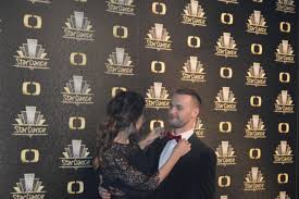 Vítězem stardance 2018 se stal jiří dvořák s lenkou norou návorkovou, na druhém místě skončila pavla tomicová s markem dědíkem a na třetím david svoboda a veronika lálová. Semifinale Stardance 2018 Tanecni Magazin