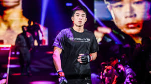 Adrian Lee Uses Social Media to Build Brand Ahead of Tye Ruotolo Showdown