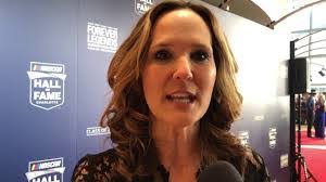 Cathy Hendrick's Instagram, Twitter & Facebook