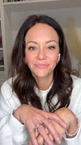 Barbara Niemann's Instagram, Twitter & Facebook