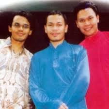 A forgotten king, eirick, is tasked with the impossible odds to defeat thor, the god of thunder. Biodata Edry Abdul Halim Artis Lagenda Malaysia Azhan Co
