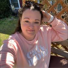 Rebecca Yarros' Book Variation Discussion