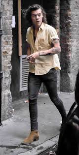 Harry styles did a heart monitor challenge when he appeared on nick grimshaw's bbc radio 1 show, proving his heart beats faster for boots and ryan watch harry styles' heart race at the sight of chelsea boots and a shirtless ryan gosling. Saint Laurent Paris Harry Styles Boots Harry Styles Harry Styles Shirt