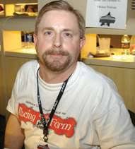 2200WORLD'S LARGEST RACE BOOK