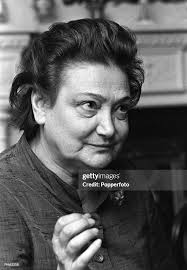 London, England, 15th November 1971, Lady Amelia Fleming, wife of Sir...  News Photo