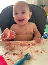 The blueberries, they are coming. Have a wonderful Friday y'all.