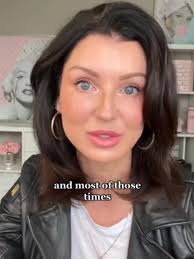 Ima 46 godina, a izgleda kao da ima 26