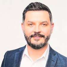 Saumil Agrawal's Instagram, Twitter & Facebook