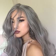 If you're going gray and feeling uncomfortable about the idea of having a full head of gray or white hair, you're not alone. Sooo Gorgeous See Our Sweet Honey Serynaveng Is Perfectly Rocking Thisdark Grey Wavy Wig Girlsdo You Wan Grey Hair Color Silver Grey Hair Color Hair Styles