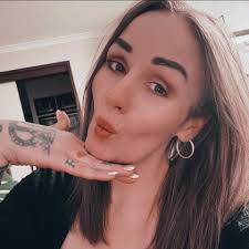 Fallon Nicole's Instagram, Twitter & Facebook