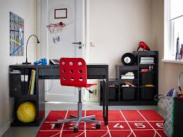 Einladende fußmatten pflegeleichte läufer schicke teppiche fürs wohnzimmer oder flauschige bettvorleger. Basketballkorb Im Sportlichen Jugendzimmer Schreibt